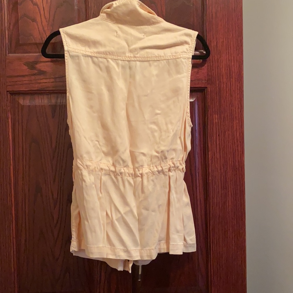 Vest - Picture 2 of 4
